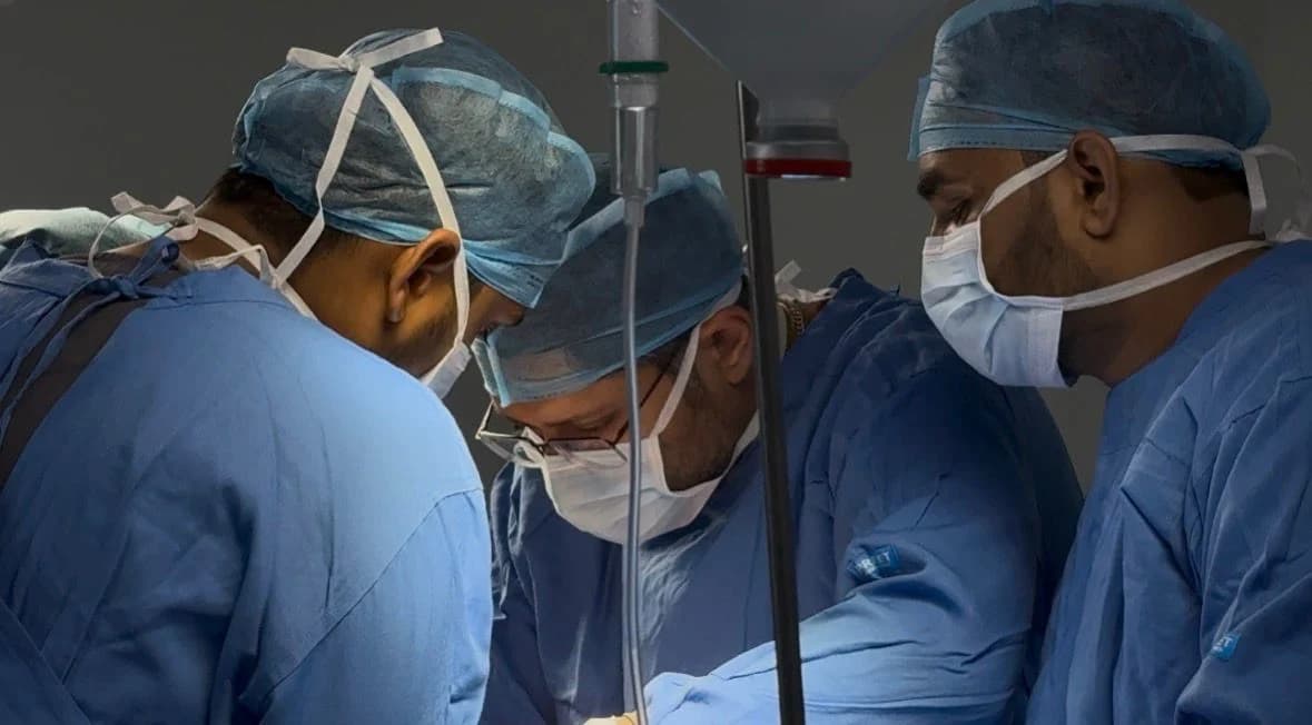 Expert Surgical Team